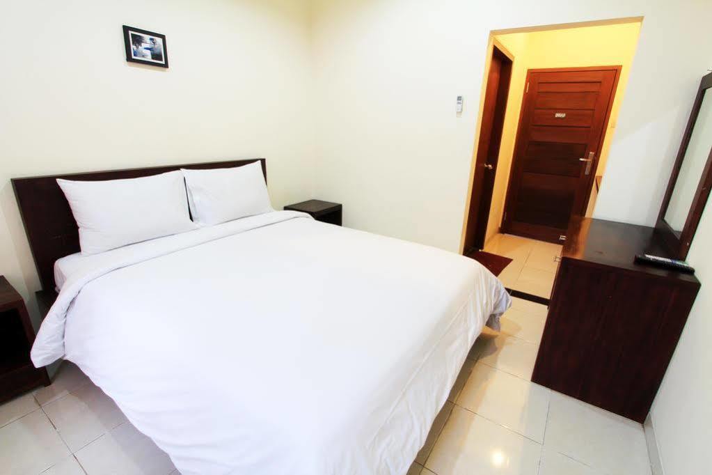 Surya Inn Kuta Lombok Zewnętrze zdjęcie